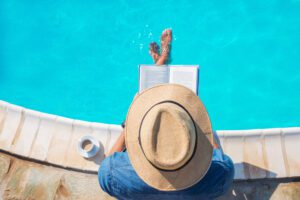 To help you make the most of your summer reading adventures, we have compiled a curated list of six must-read books for recruiters in 2023.